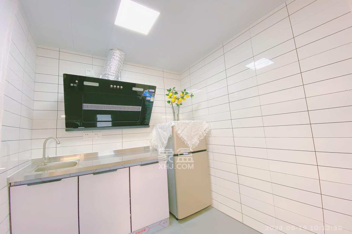 天心电子大厦 1室1厅1卫 2200.0元/月 天心电子大厦 1室1厅1卫 2200.0元/月室内图