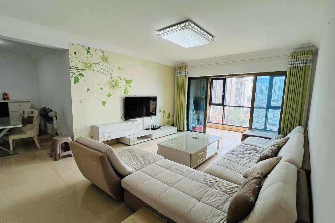 碧桂园  3室2厅2卫   2200.00元/月室内图