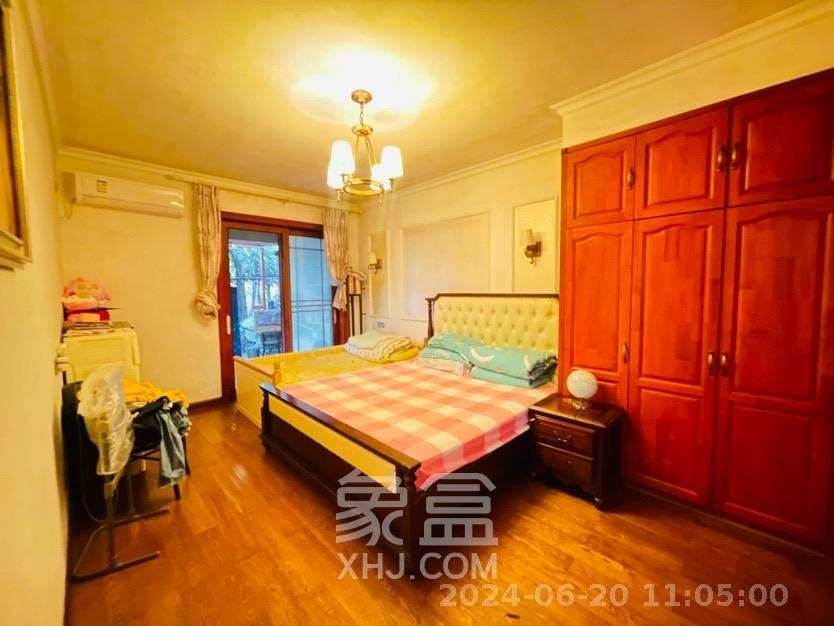 郡原居里  3室2厅2卫   3200.00元/月室内图