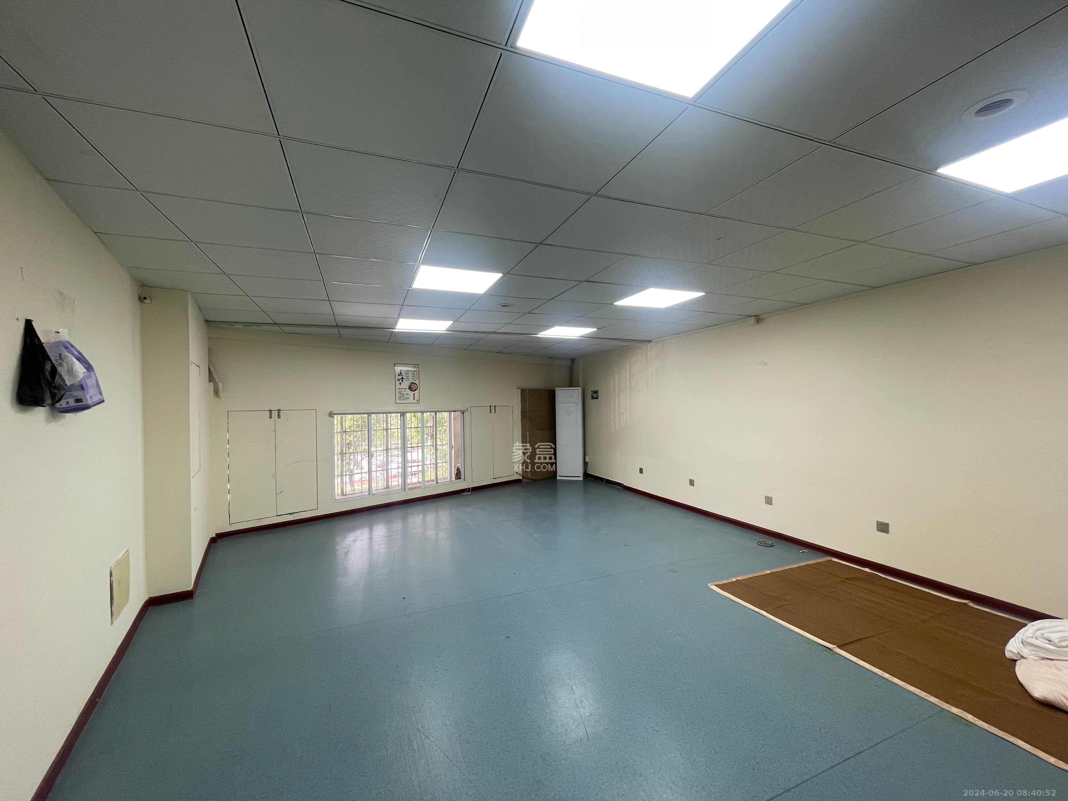 新城新世界一二三期   100.0㎡      7000.0元/月室内图