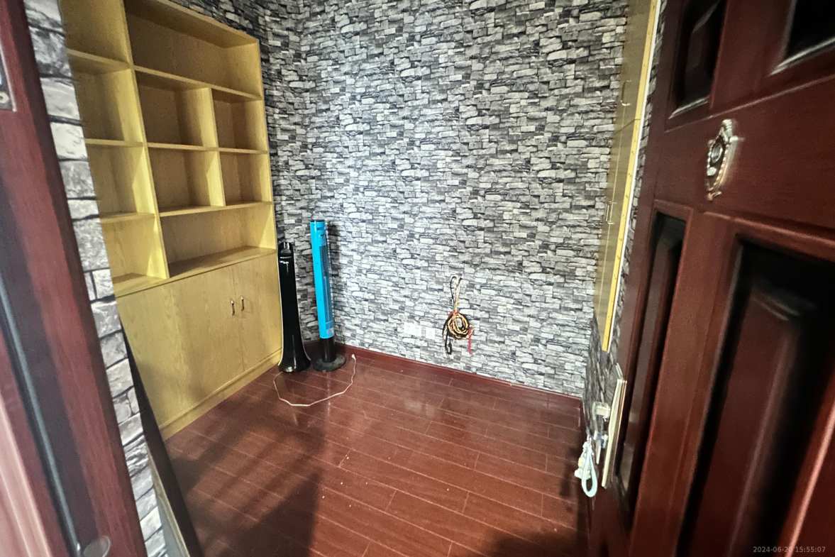 勤诚达新界  2室2厅1卫    1500.0元/月室内图