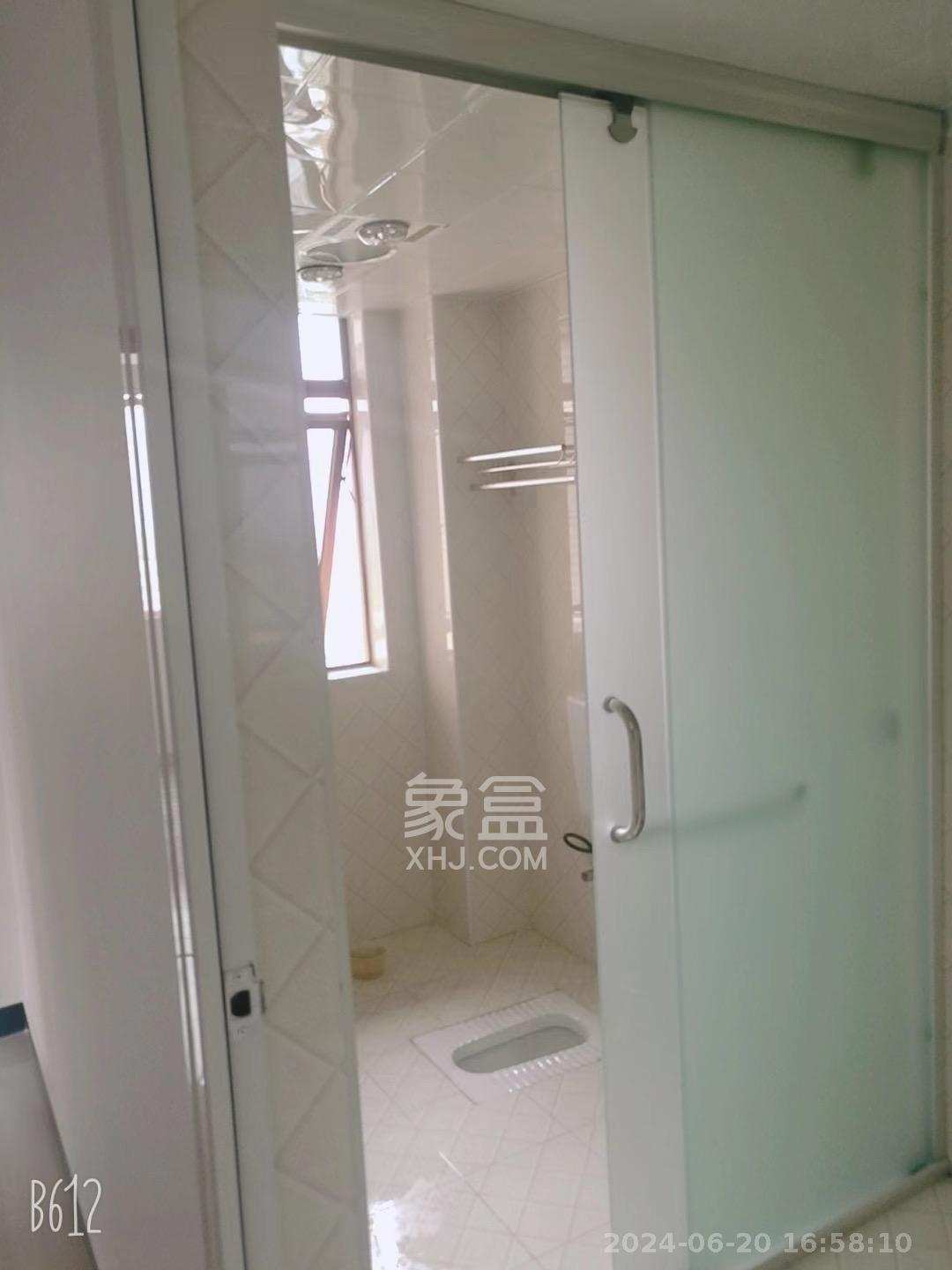 万里时代  3室2厅2卫    2700.0元/月室内图