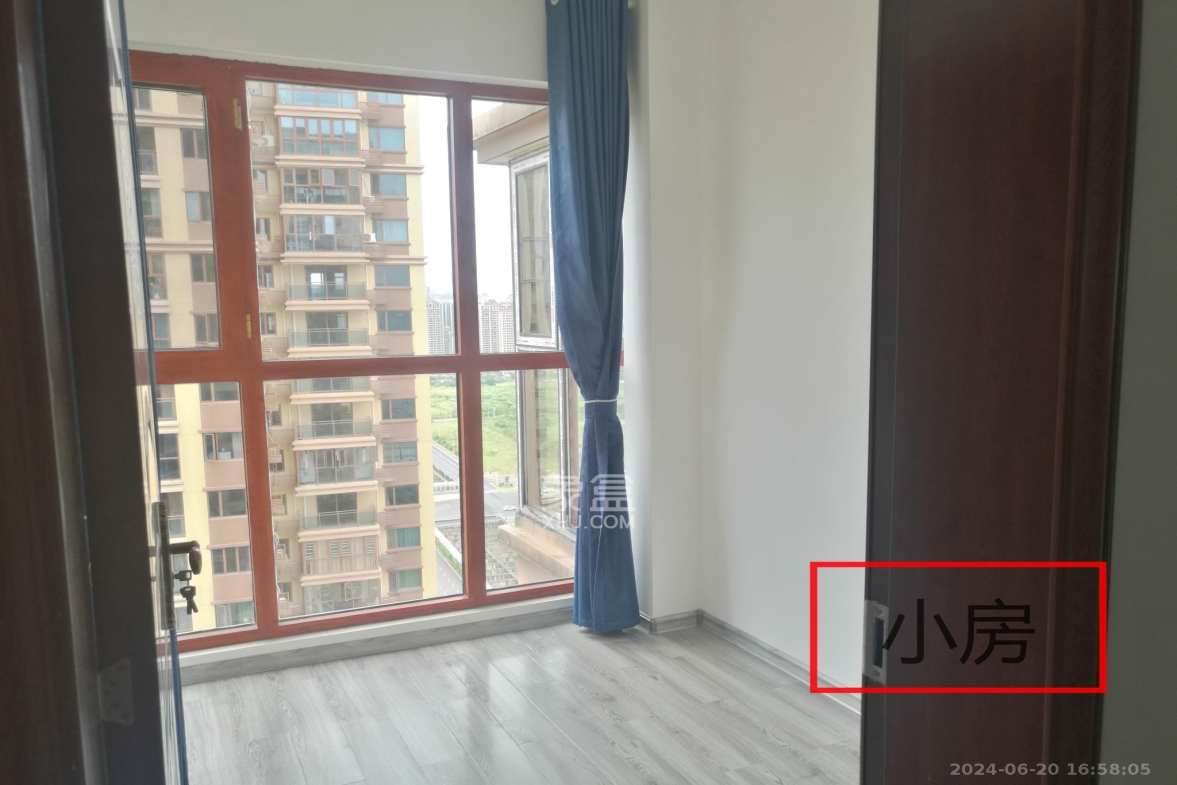 万里时代  3室2厅2卫    2700.0元/月室内图