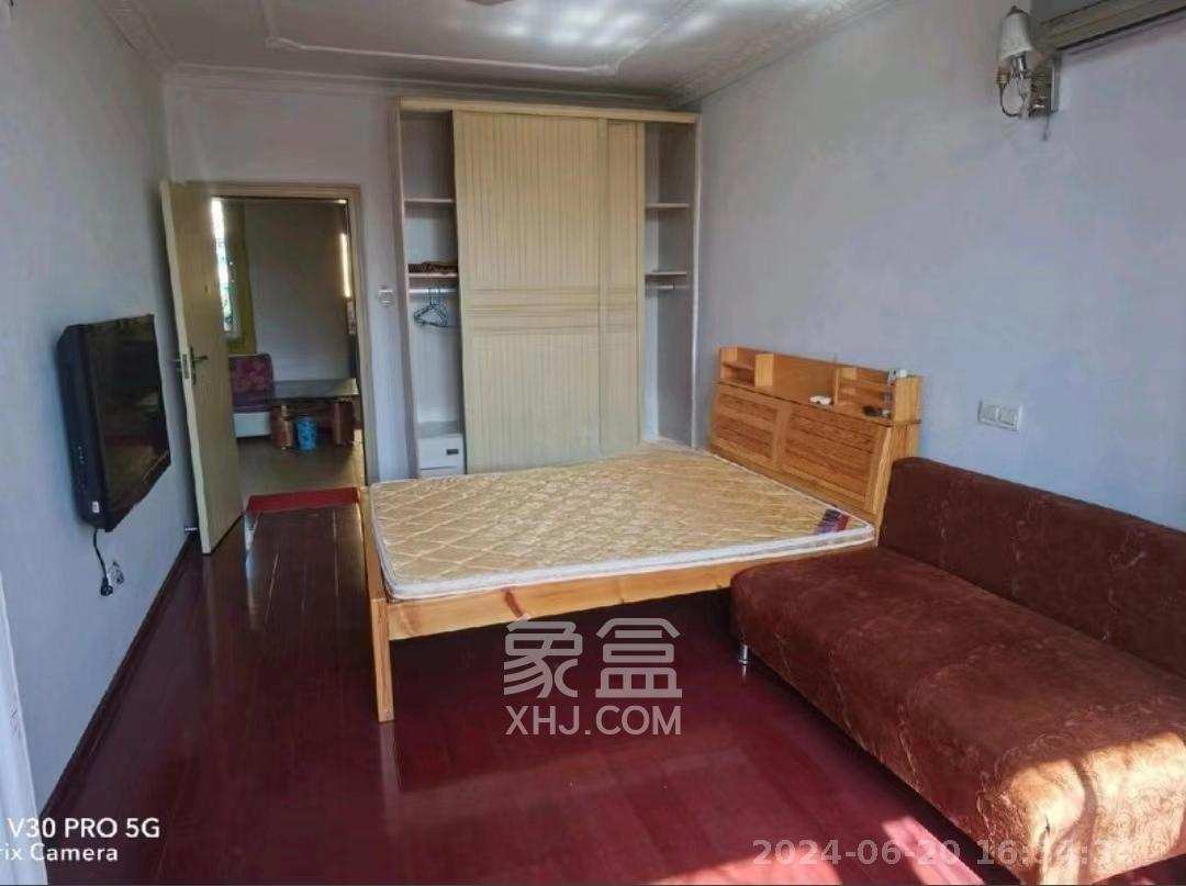 桔园小区1-8片  2室1厅1卫    1400.0元/月 桔园小区1-8片  2室1厅1卫    1400.0元/月室内图1