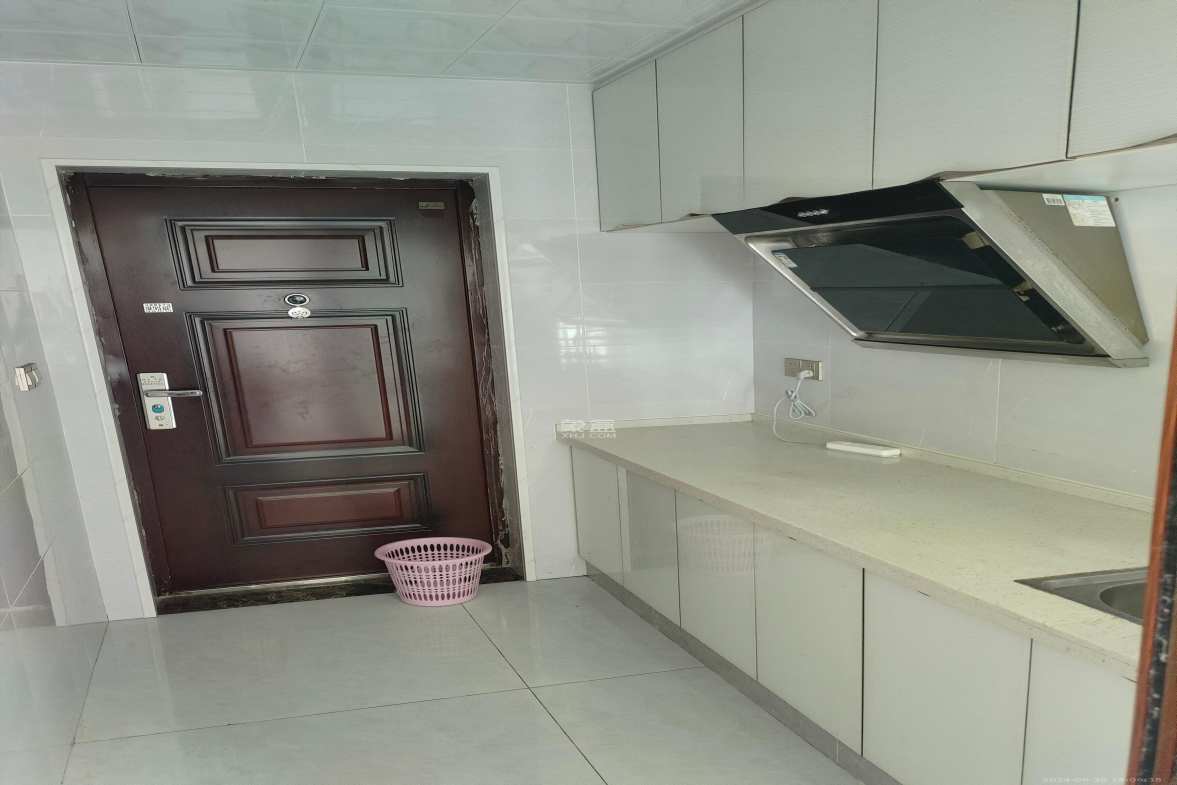 东业上城嘉苑（晟悦国际）  1室0厅0卫    1600.0元/月室内图