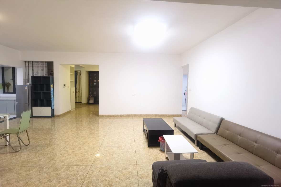 美的城一期 1室2厅1卫 2000.0元/月 美的城一期 1室2厅1卫 2000.0元/月室内图