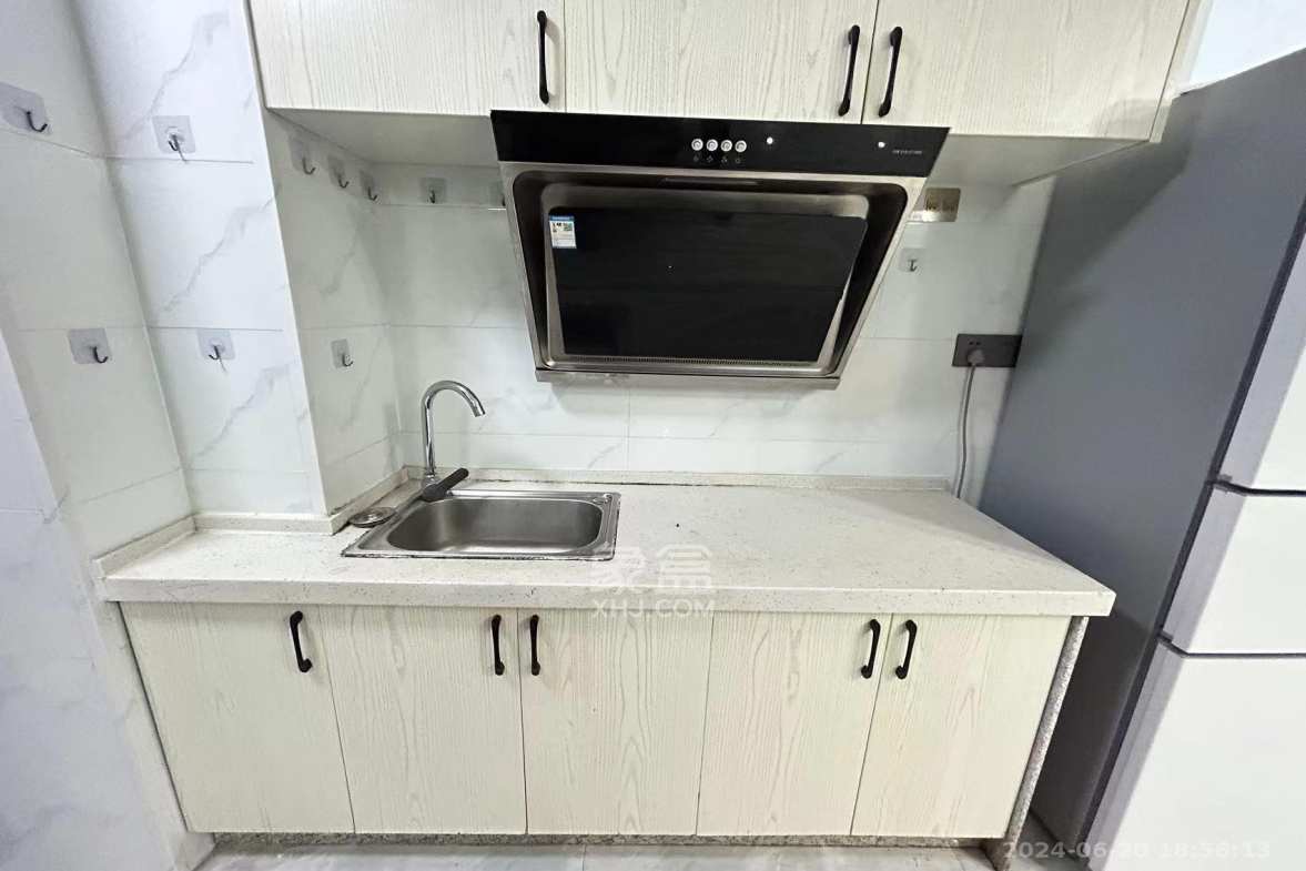 保利恒伟时光印象  2室0厅0卫    2000.0元/月室内图