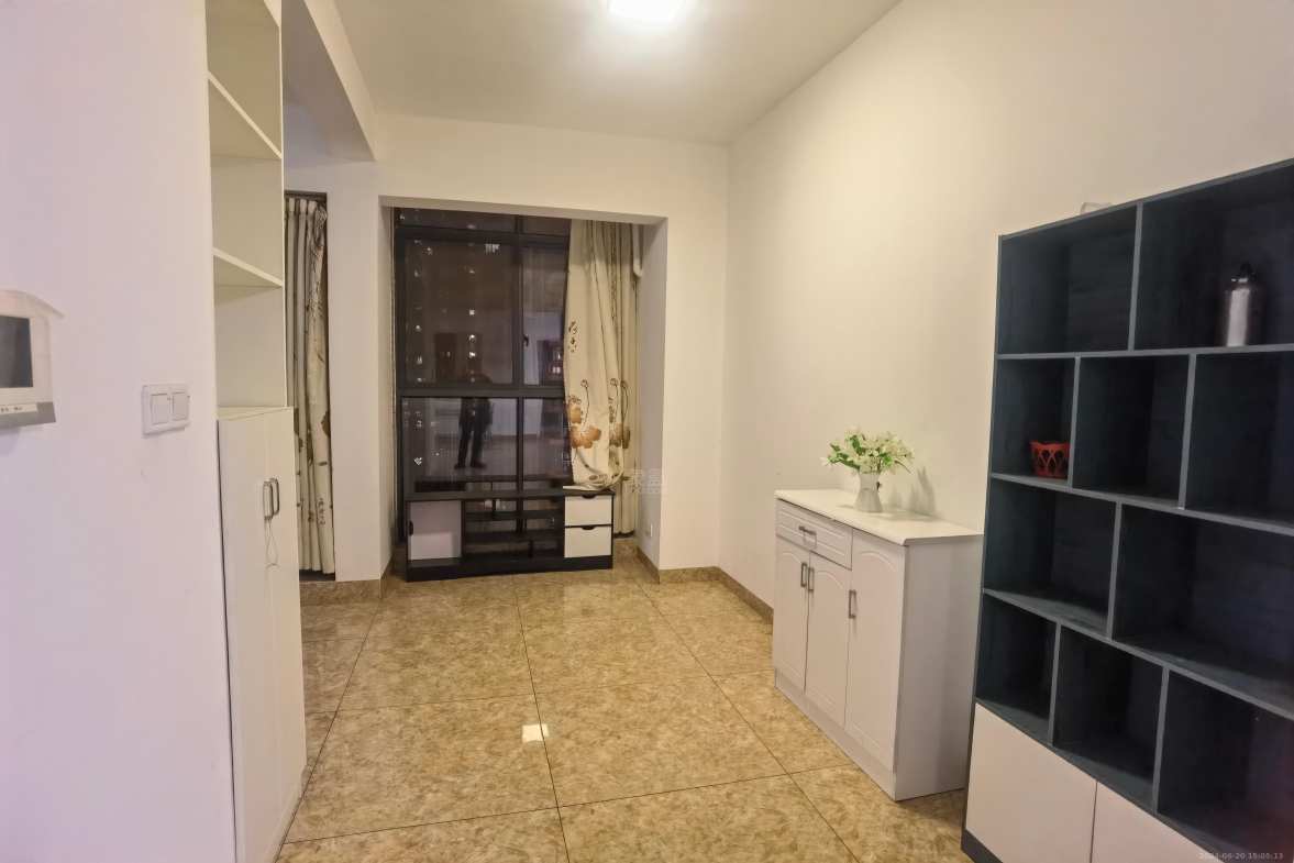 美的城一期 1室2厅1卫 2000.0元/月 美的城一期 1室2厅1卫 2000.0元/月室内图