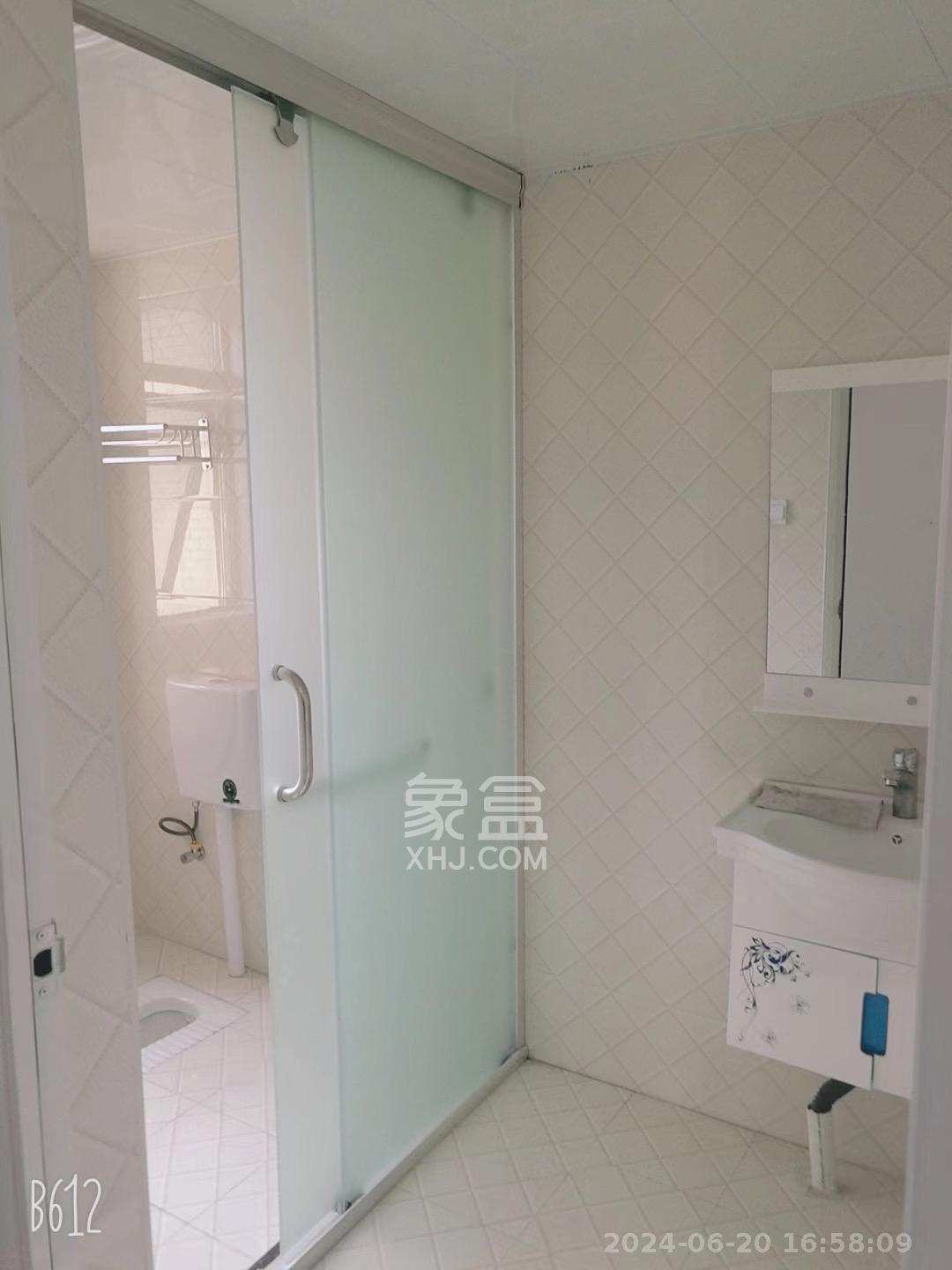 万里时代  3室2厅2卫    2700.0元/月室内图