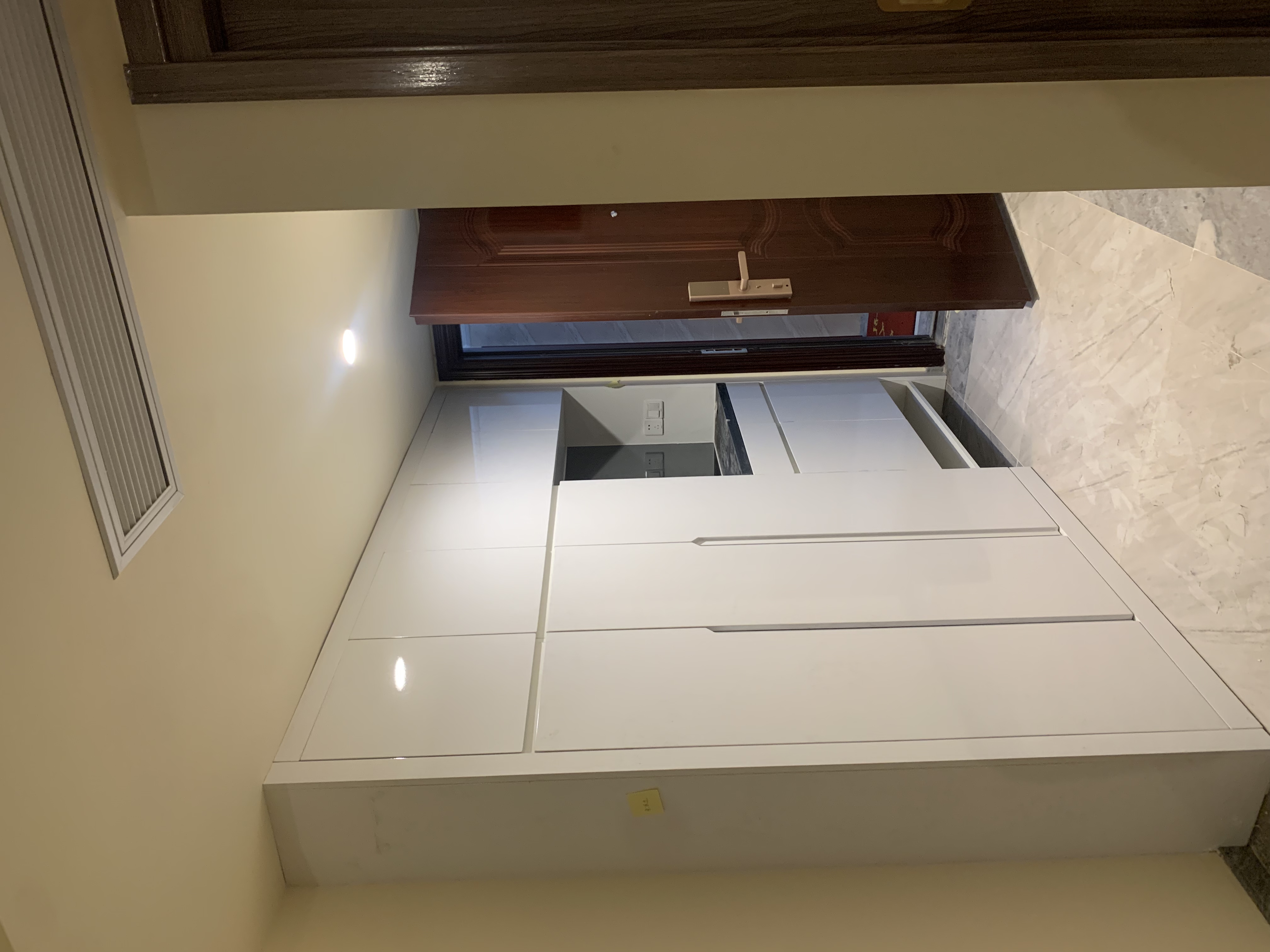 碧桂园翘楚棠  3室2厅2卫    1900.0元/月