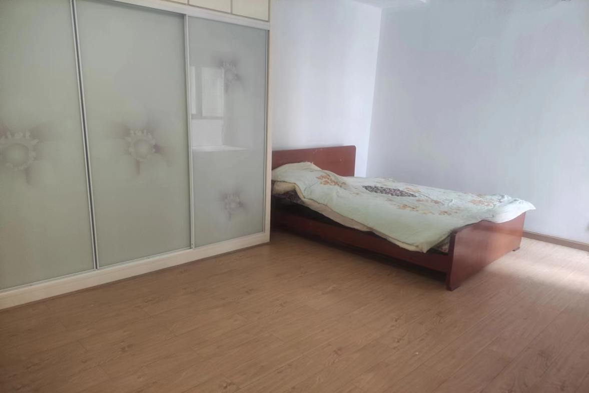北美阳光城  3室2厅2卫   1400.00元/月室内图