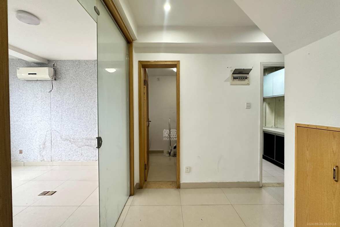 勤诚达新界  2室2厅1卫    1500.0元/月室内图