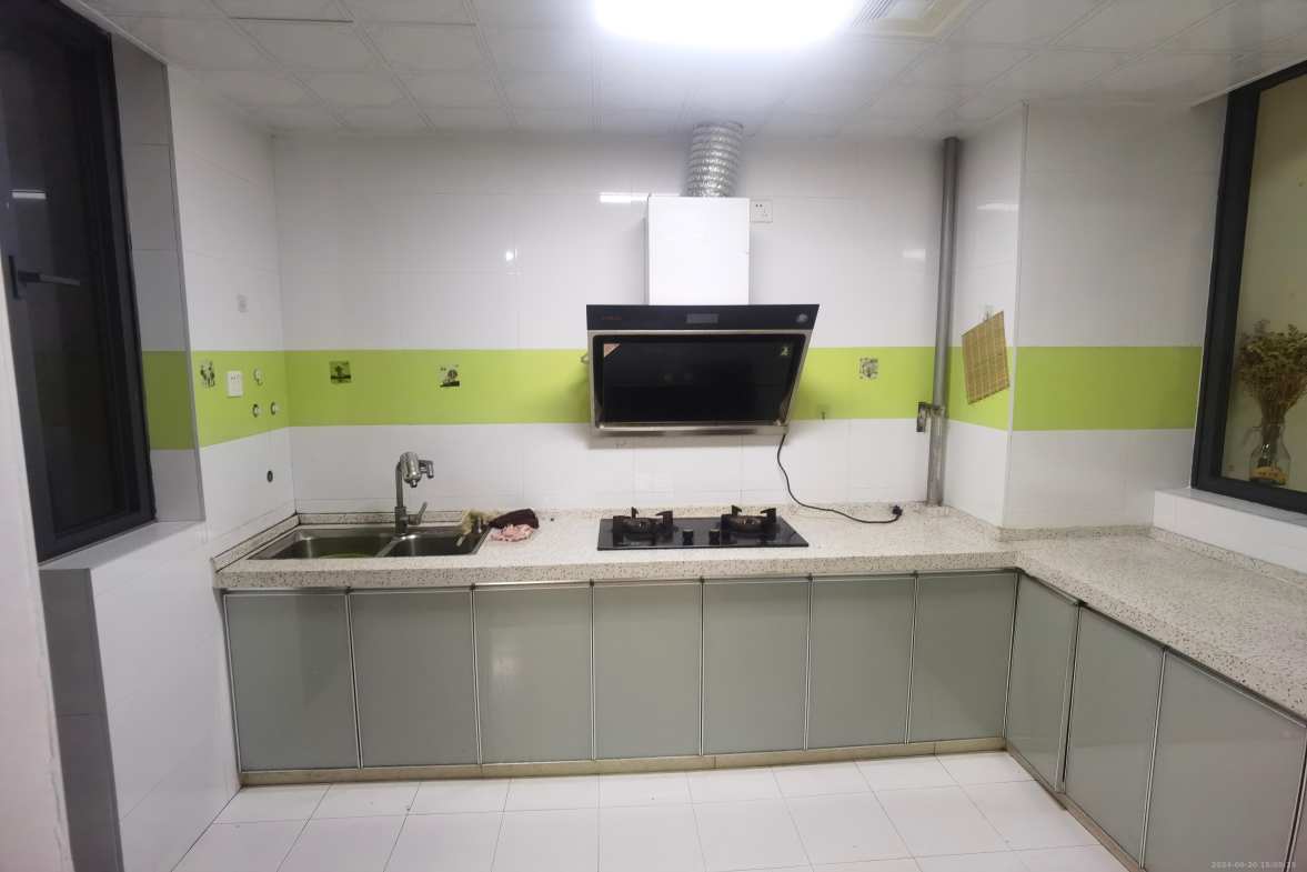 美的城一期 1室2厅1卫 2000.0元/月 美的城一期 1室2厅1卫 2000.0元/月室内图