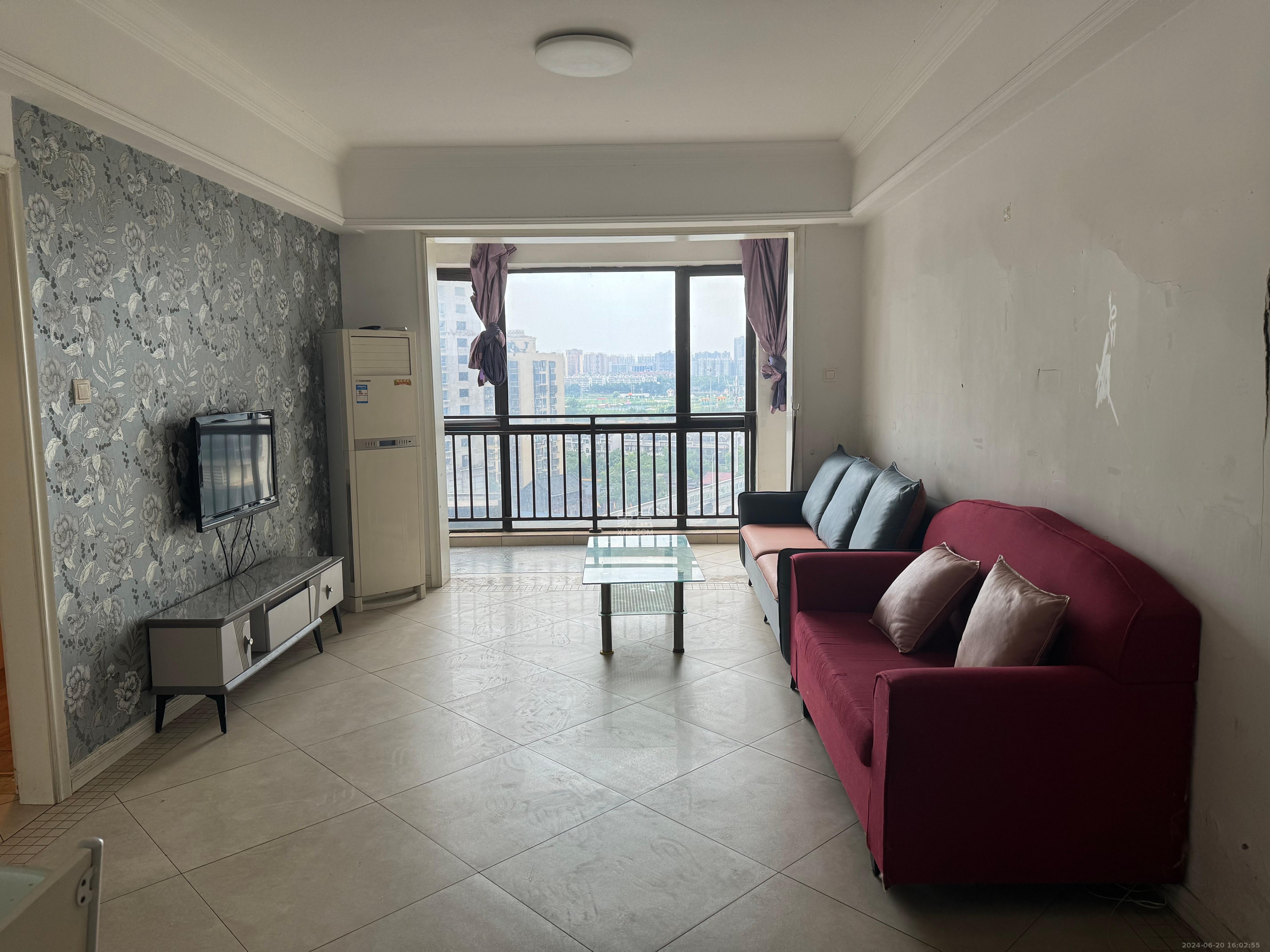 上东辛顿公寓  2室1厅1卫    2100.0元/月