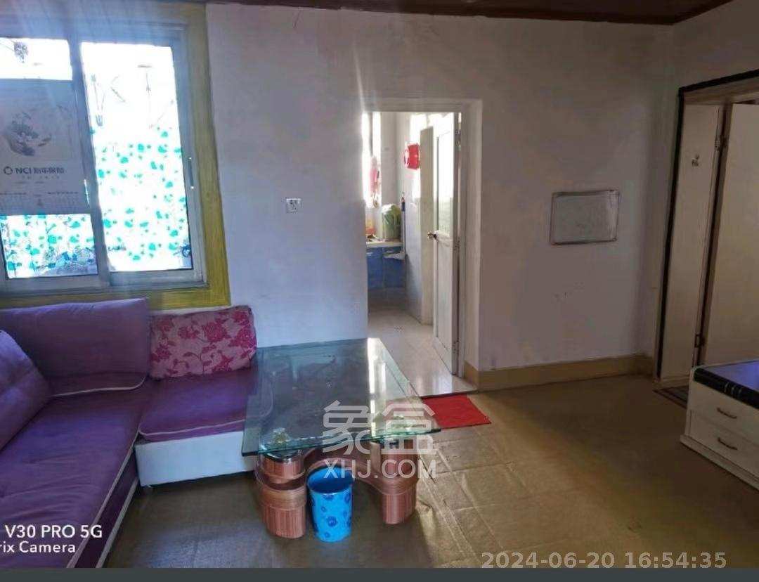 桔园小区1-8片  2室1厅1卫    1400.0元/月 桔园小区1-8片  2室1厅1卫    1400.0元/月室内图