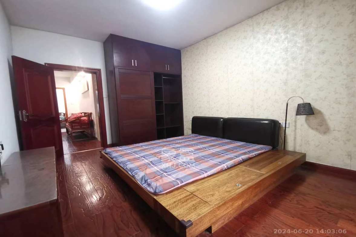 华银天际 2室2厅1卫 1900.0元/月 华银天际 2室2厅1卫 1900.0元/月室内图