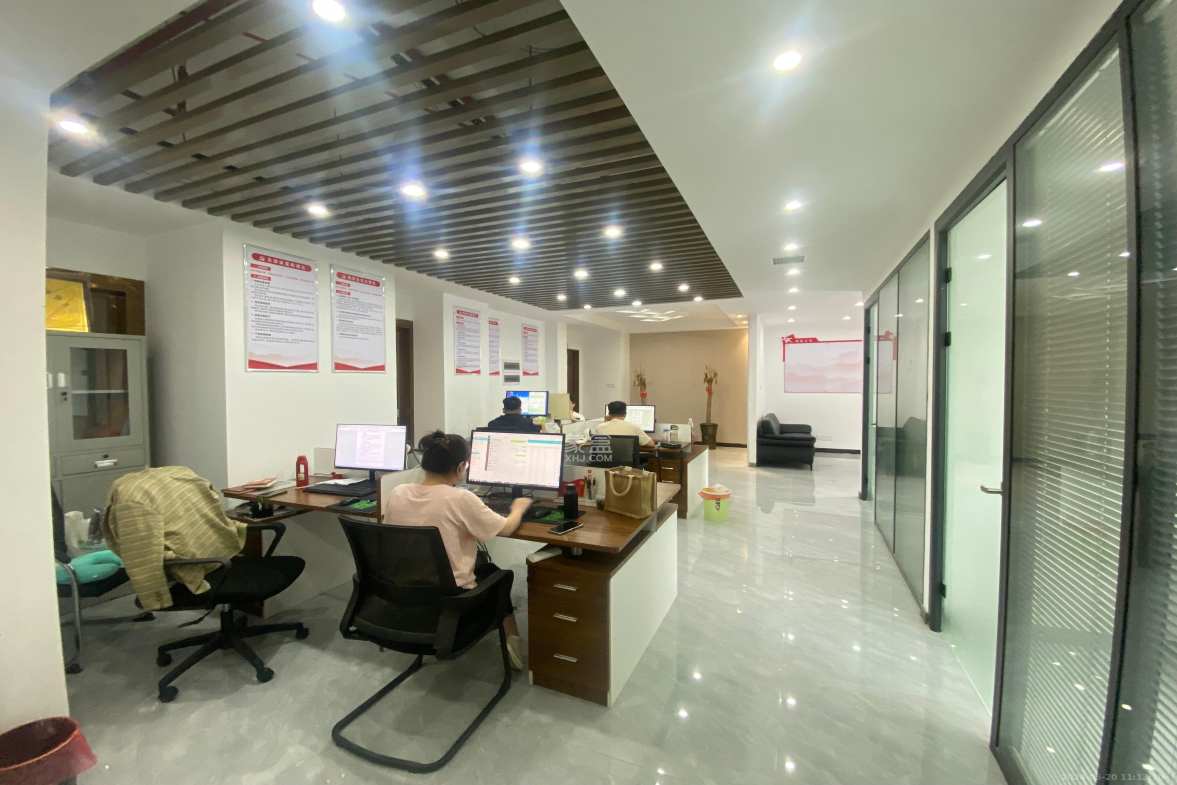 启迪协信中心  1室1厅1卫   8000.00元/月室内图