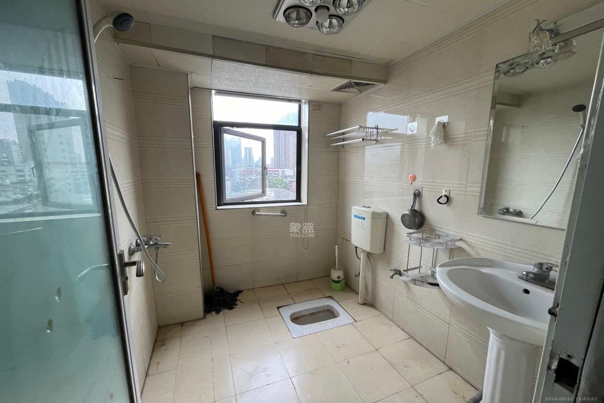 曙光领峰（曙光家园）  3室2厅1卫    2700.0元/月室内图