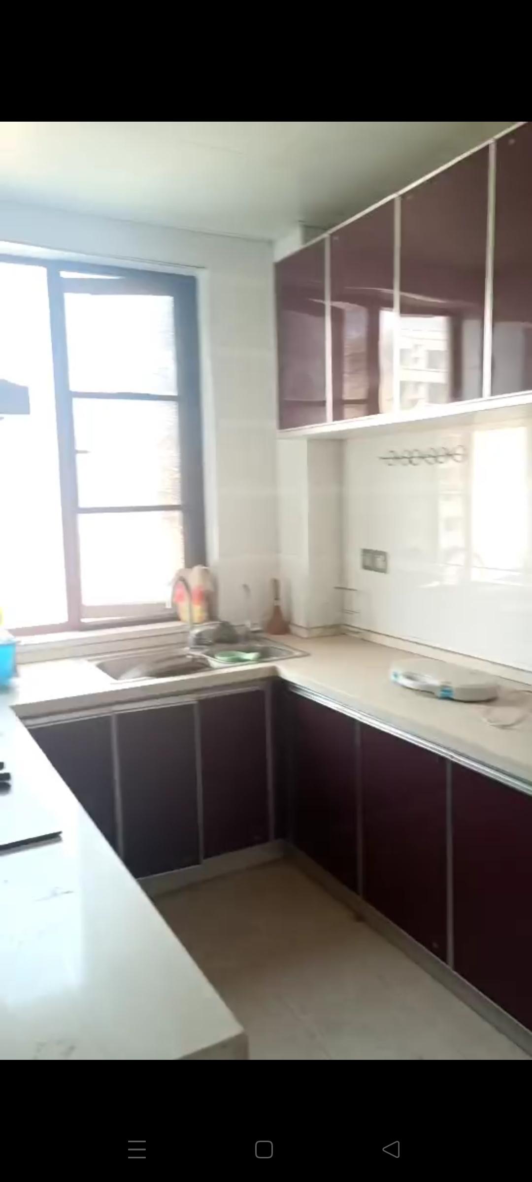 湾田和悦  3室2厅2卫    99.0万客厅