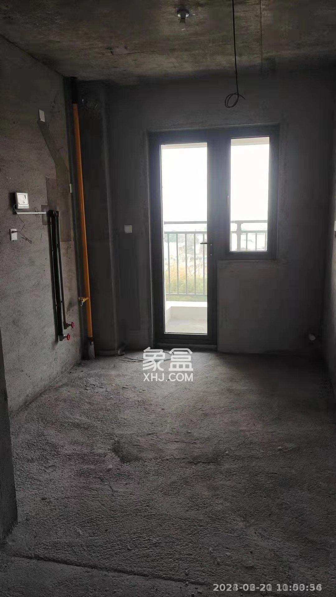 保利金香槟  3室2厅2卫    2000.0元/月室内图1