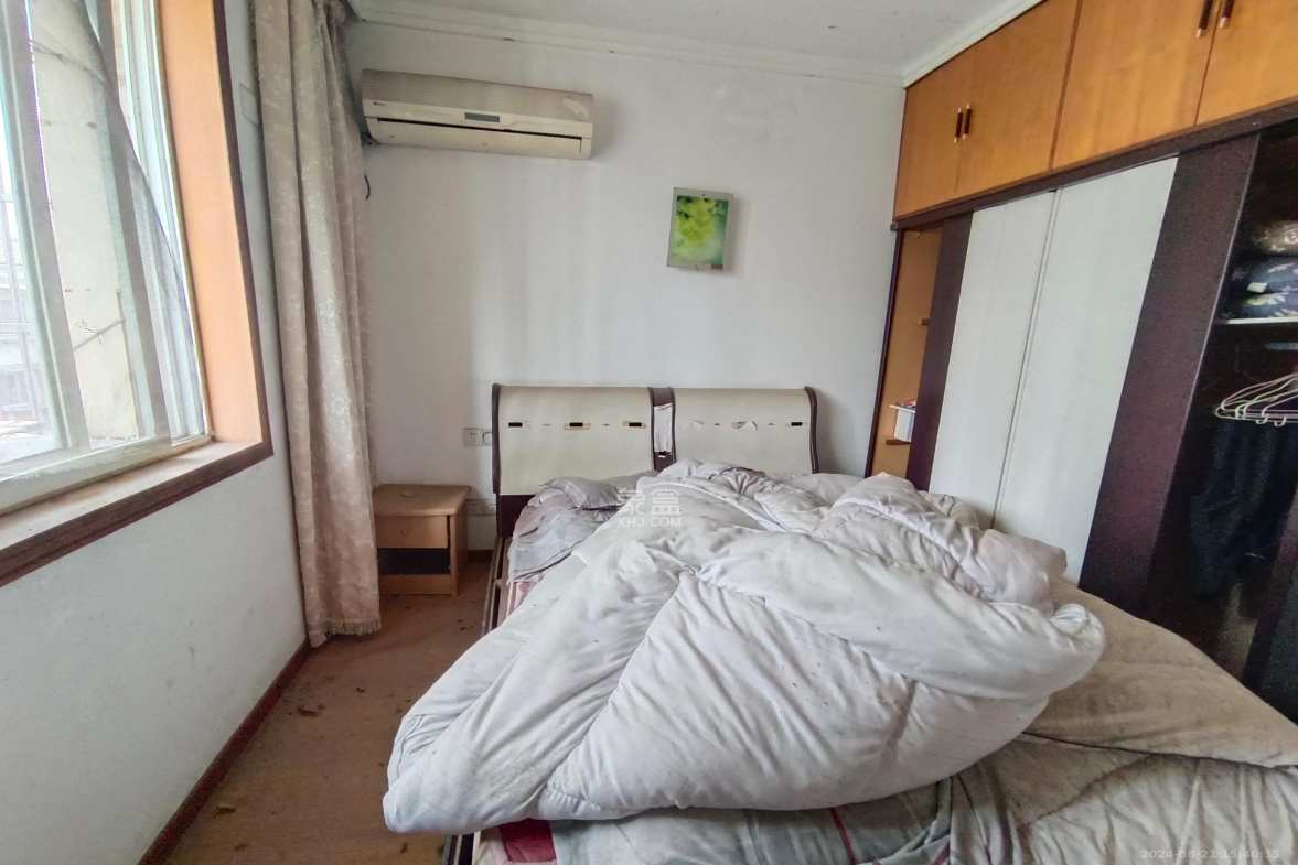 新桥小区  3室2厅1卫    1800.0元/月 新桥小区  3室2厅1卫    1800.0元/月室内图