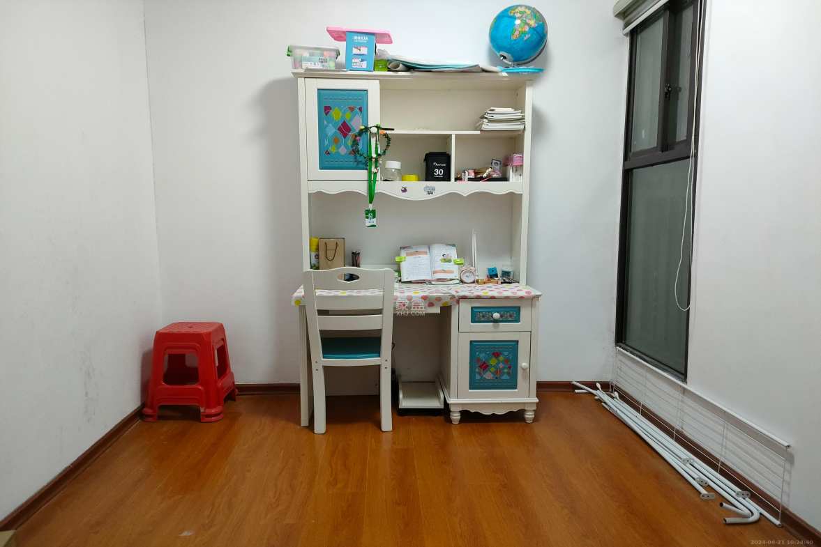 绿地海外滩一期  3室2厅1卫    2000.0元/月 绿地海外滩一期  3室2厅1卫    2000.0元/月室内图