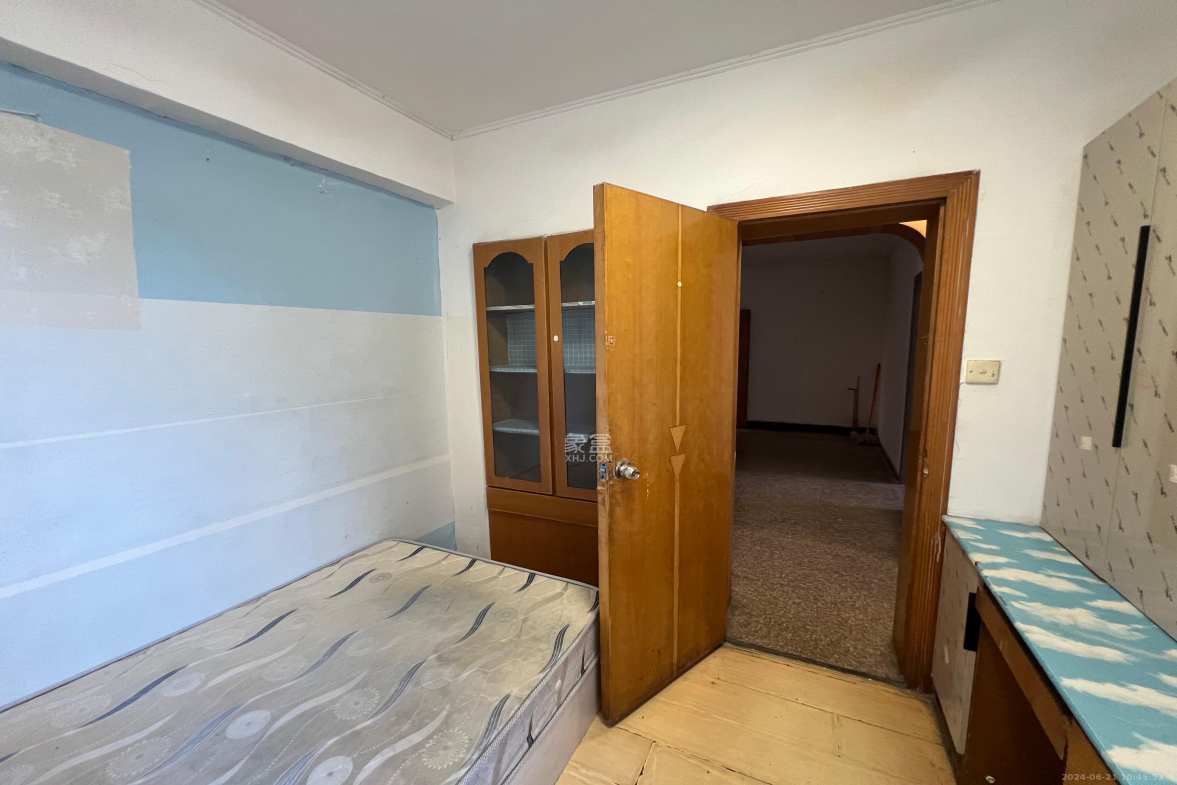 旅泰商住楼  4室1厅1卫   1800.00元/月室内图