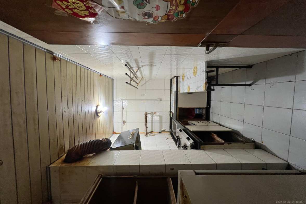 唐朝大厦  3室2厅2卫    3200.0元/月 唐朝大厦  3室2厅2卫    3200.0元/月室内图1