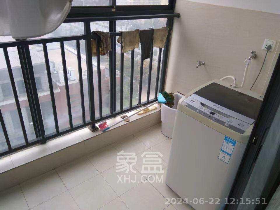 钰龙天下一期  3室2厅1卫   2500.00元/月室内图