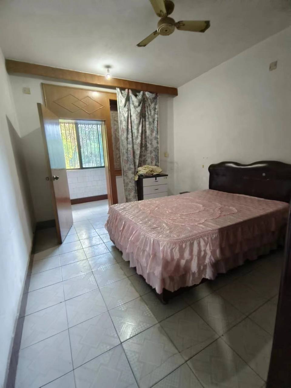 公园社区(青山小区) 2室1厅1卫 850.0元/月 公园社区(青山小区) 2室1厅1卫 850.0元/月室内图