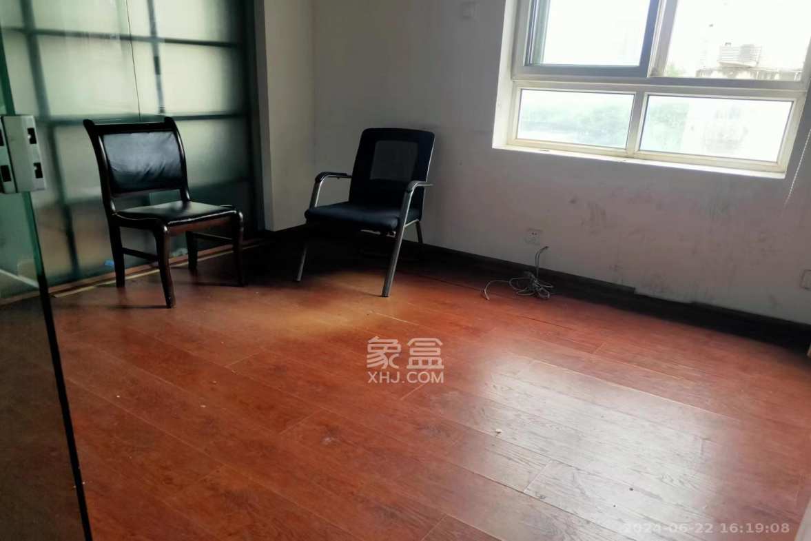 天心电脑城(朝阳丽景,朝阳丽园) 6室2厅2卫 5000.0元/月 天心电脑城(朝阳丽景,朝阳丽园) 6室2厅2卫 5000.0元/月室内图