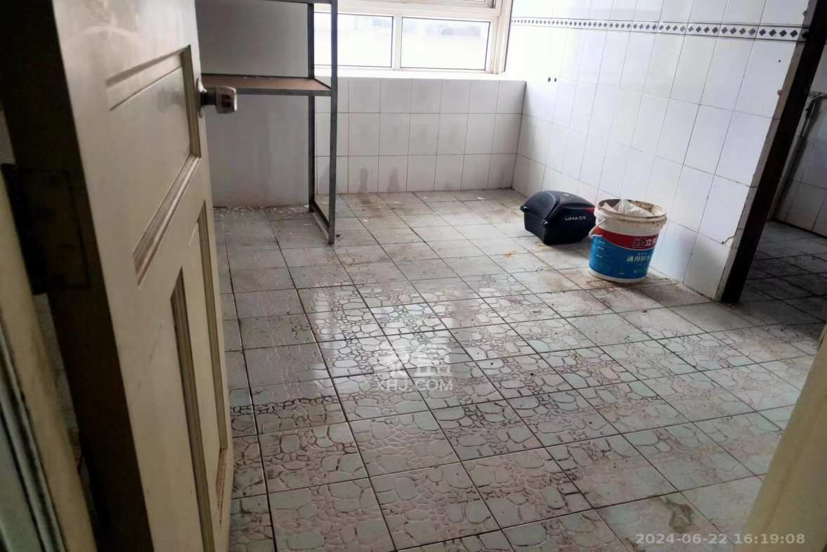 天心电脑城(朝阳丽景,朝阳丽园) 6室2厅2卫 5000.0元/月 天心电脑城(朝阳丽景,朝阳丽园) 6室2厅2卫 5000.0元/月室内图