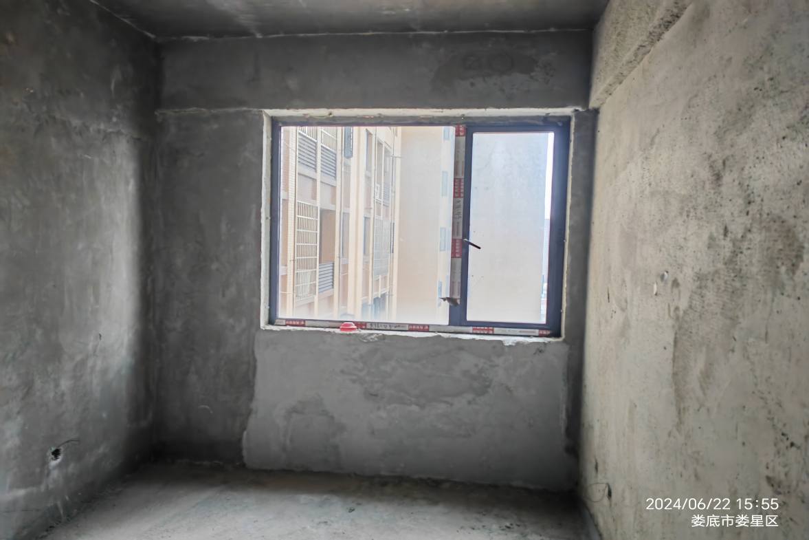 盛世时代广场  2室1厅1卫    60.0万客厅