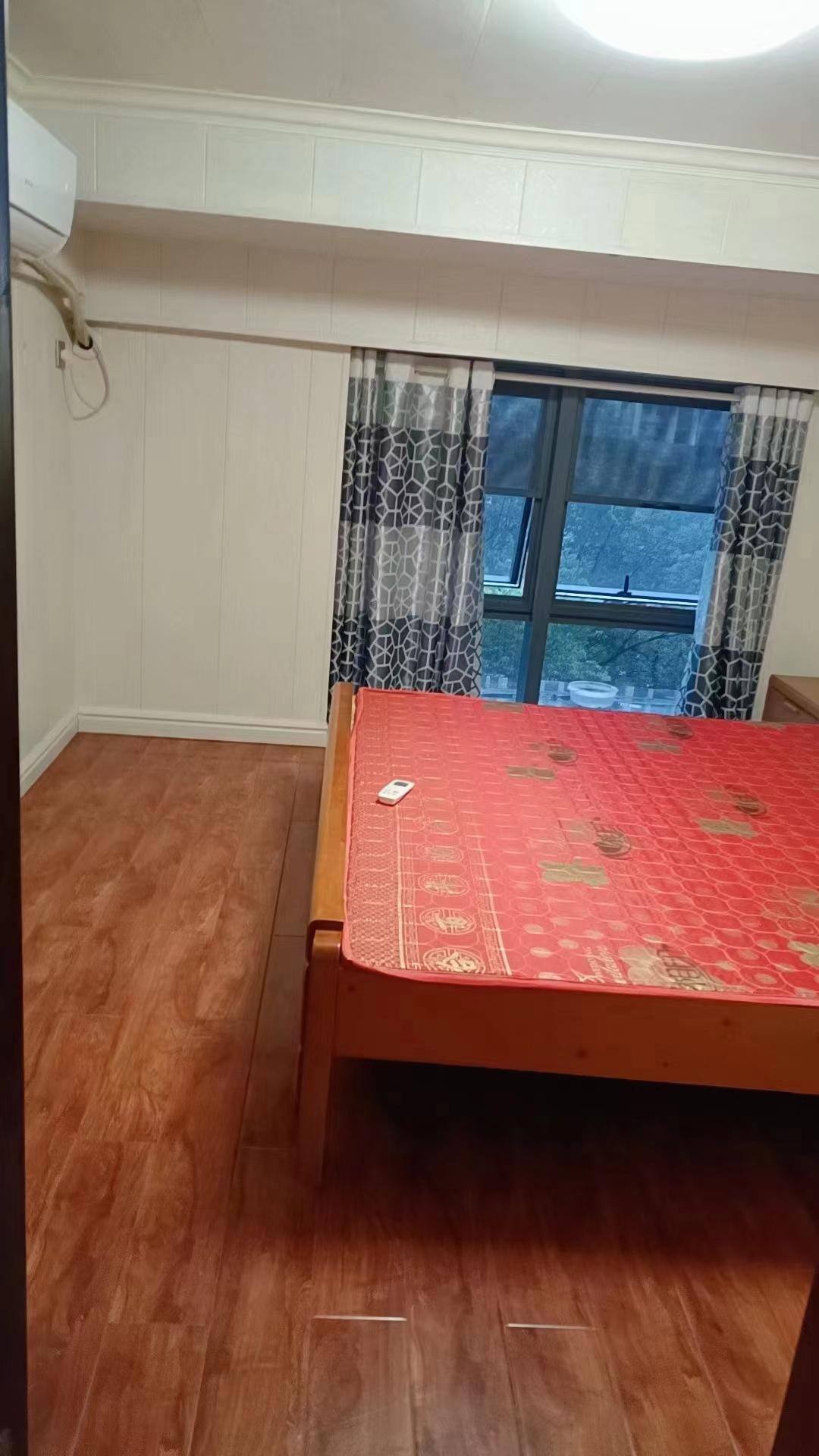 桃花缘  1室1厅1卫   1300.00元/月室内图
