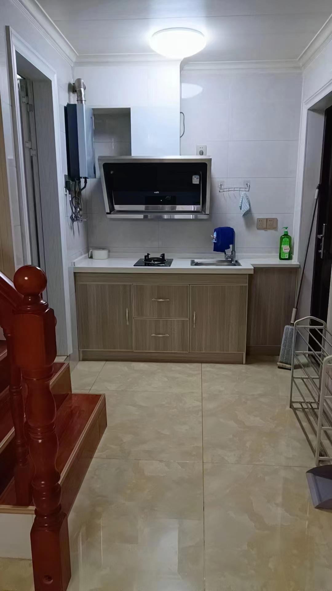 桃花缘  1室1厅1卫   1300.00元/月室内图