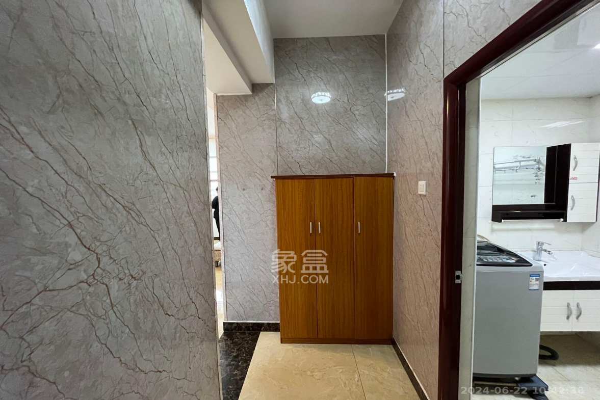 北辰三角洲E4区  1室2厅1卫   2900.00元/月室内图1