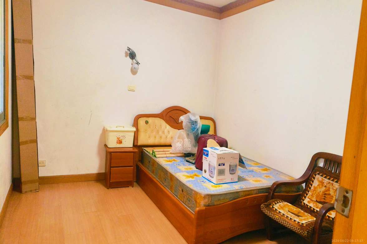 星沙四区  3室2厅2卫   1650.00元/月室内图
