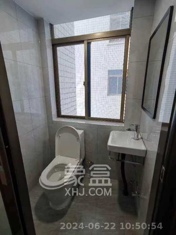 长沙市国税局直属分局宿舍(韶山北路)  3室2厅2卫    3200.0元/月 长沙市国税局直属分局宿舍(韶山北路)  3室2厅2卫    3200.0元/月室内图1