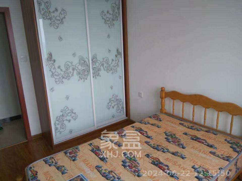 钰龙天下一期  3室2厅1卫   2500.00元/月室内图