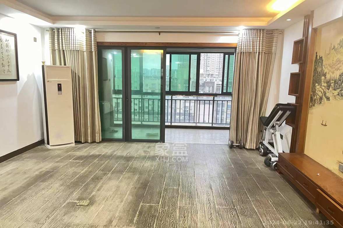 北域新领地  5室1厅2卫   6500.00元/月室内图