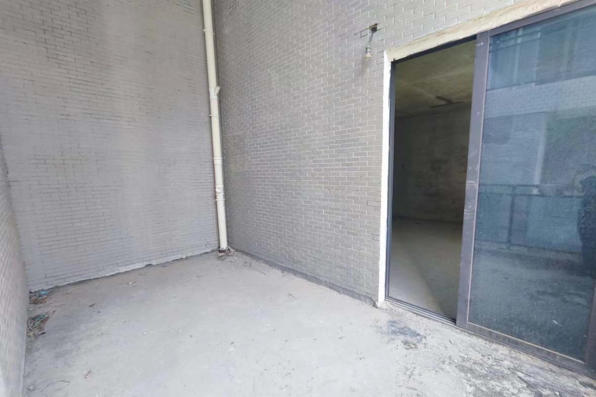 新烟草局单位房（城南）  4室2厅2卫   72.80万室内图