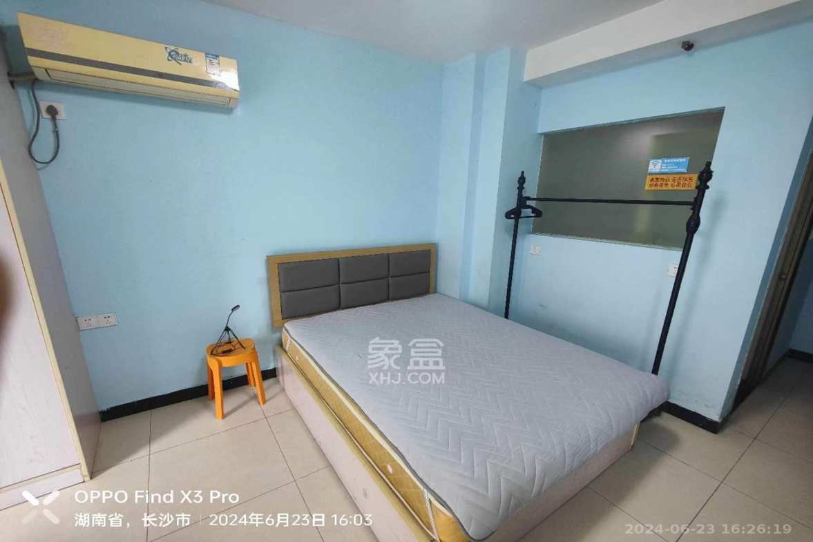 佳兴国际汇  1室1厅1卫    1600.0元/月室内图1