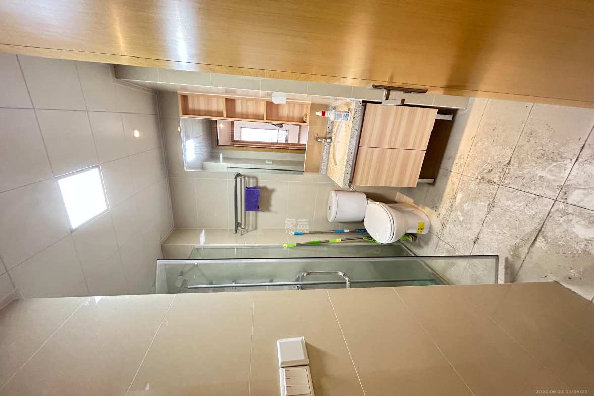 珠江郦城公园1号  2室2厅2卫    2300.0元/月室内图