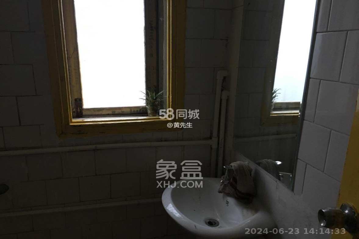 湖南大剧院  2室1厅1卫   1500.00元/月室内图
