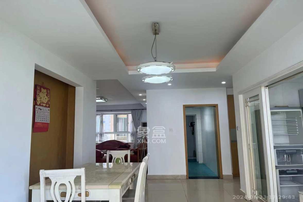 嘉盛华庭(一期、二期、三期) 3室2厅1卫 2700.0元/月 嘉盛华庭(一期、二期、三期) 3室2厅1卫 2700.0元/月室内图