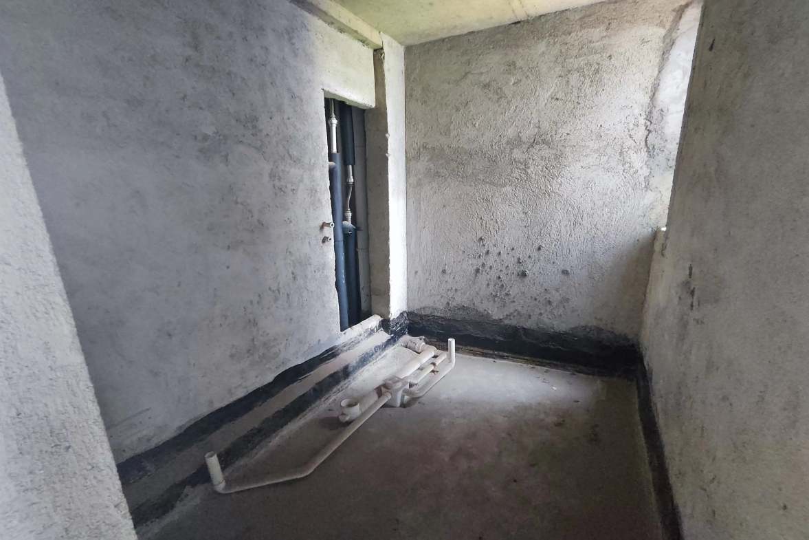 新烟草局单位房（城南）  4室2厅2卫   72.80万室内图