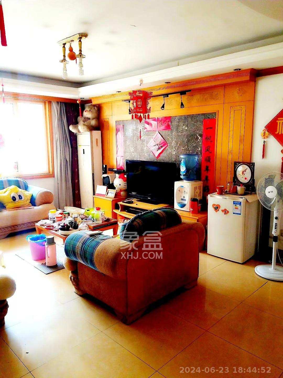 海威大厦  3室2厅2卫    2000.0元/月室内图