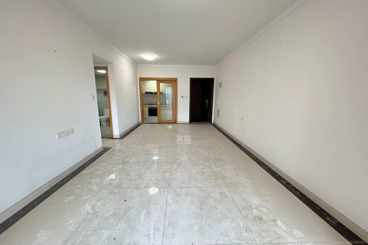 珠江郦城公园1号  2室2厅2卫    2300.0元/月室内图