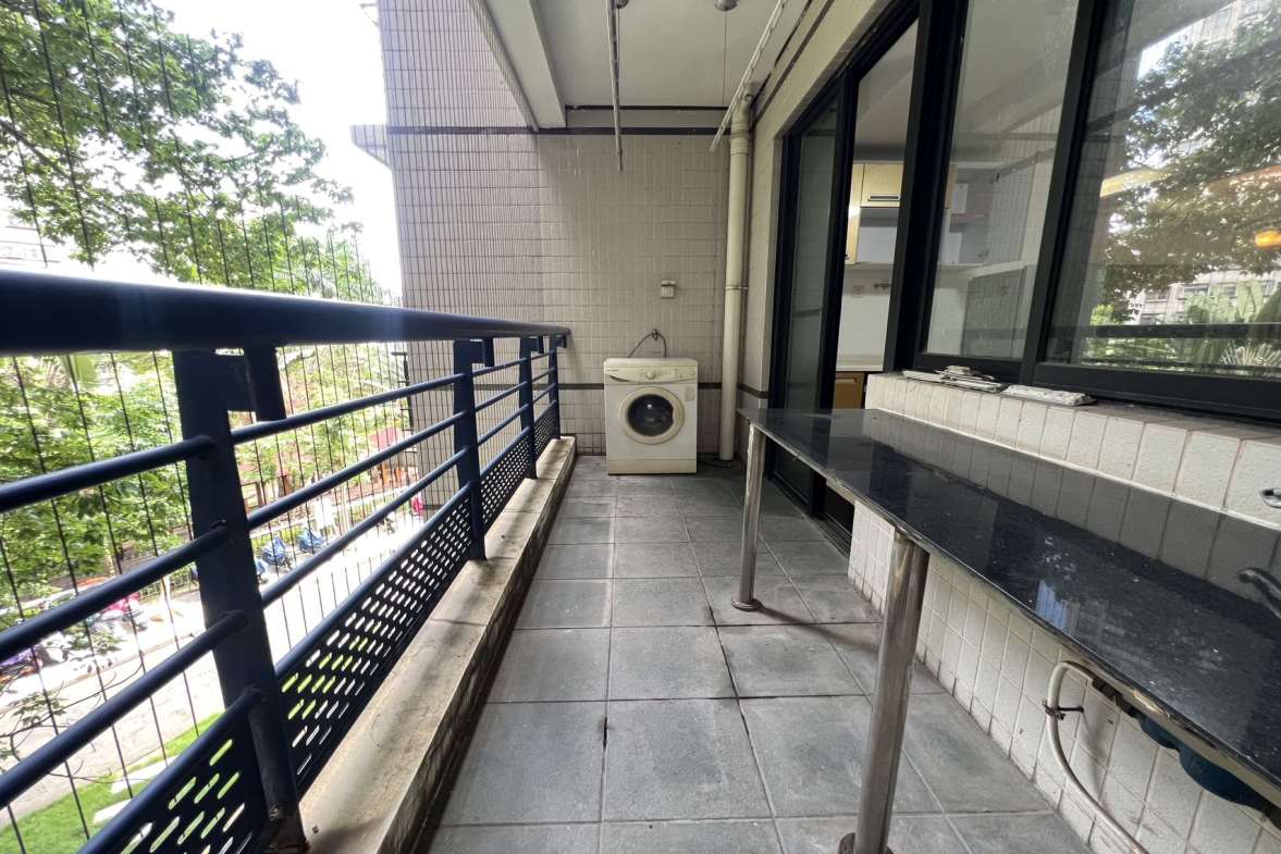 棕榈公寓  3室2厅1卫    215.0万室内图