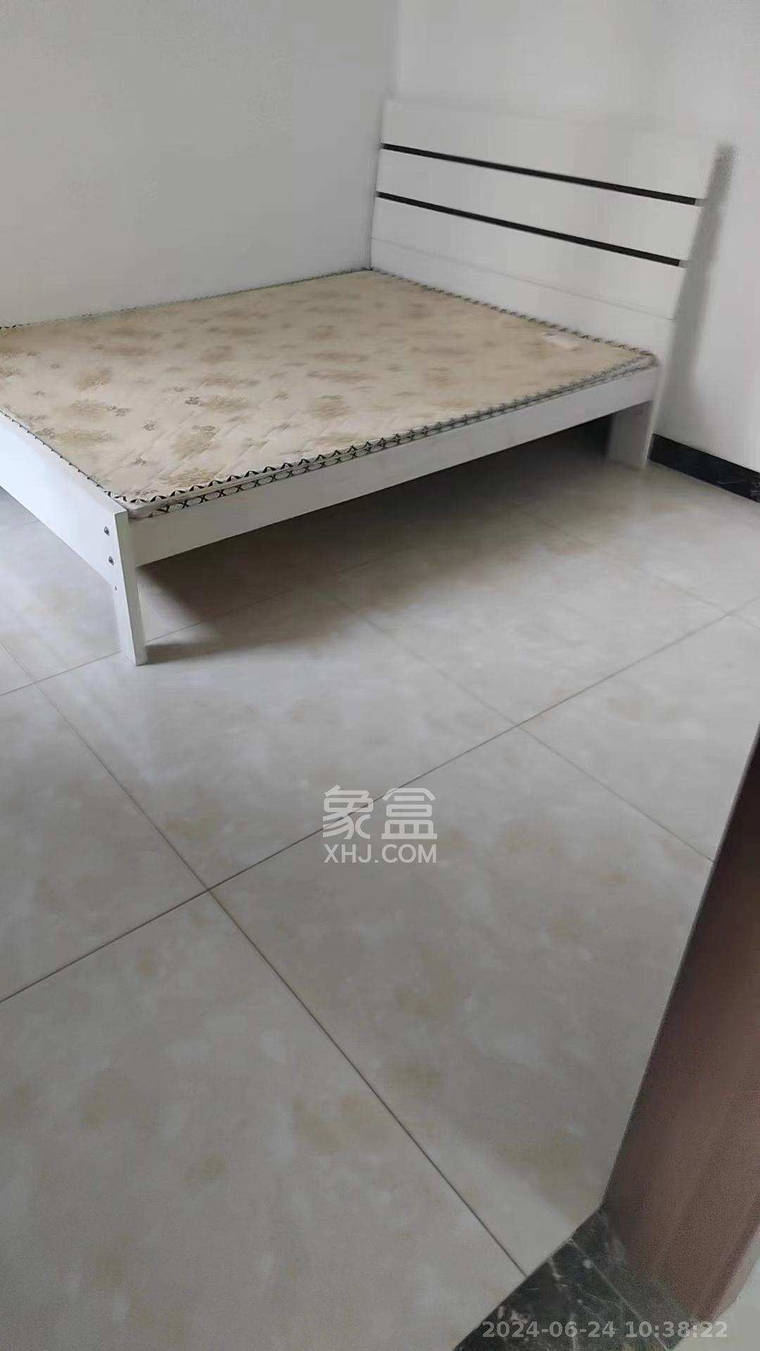 碧桂园公园壹号（凯怡茗苑）  1室2厅1卫    1500.0元/月室内图